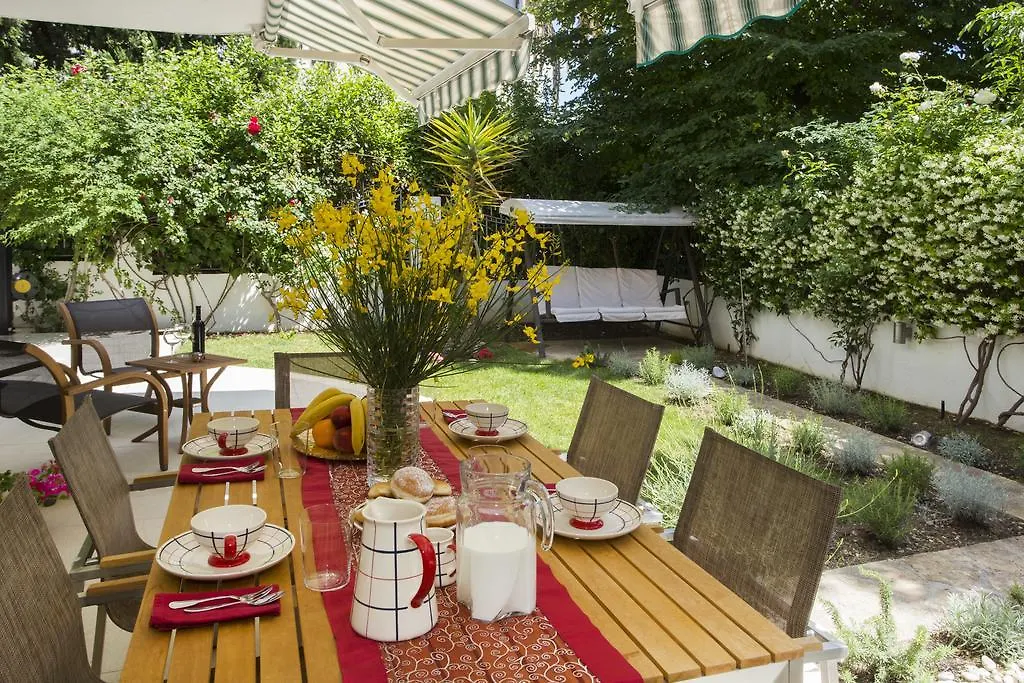 Deluxe Apartment Lea With Large Garden Split