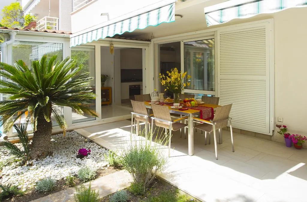 Deluxe Apartment Lea With Large Garden Split